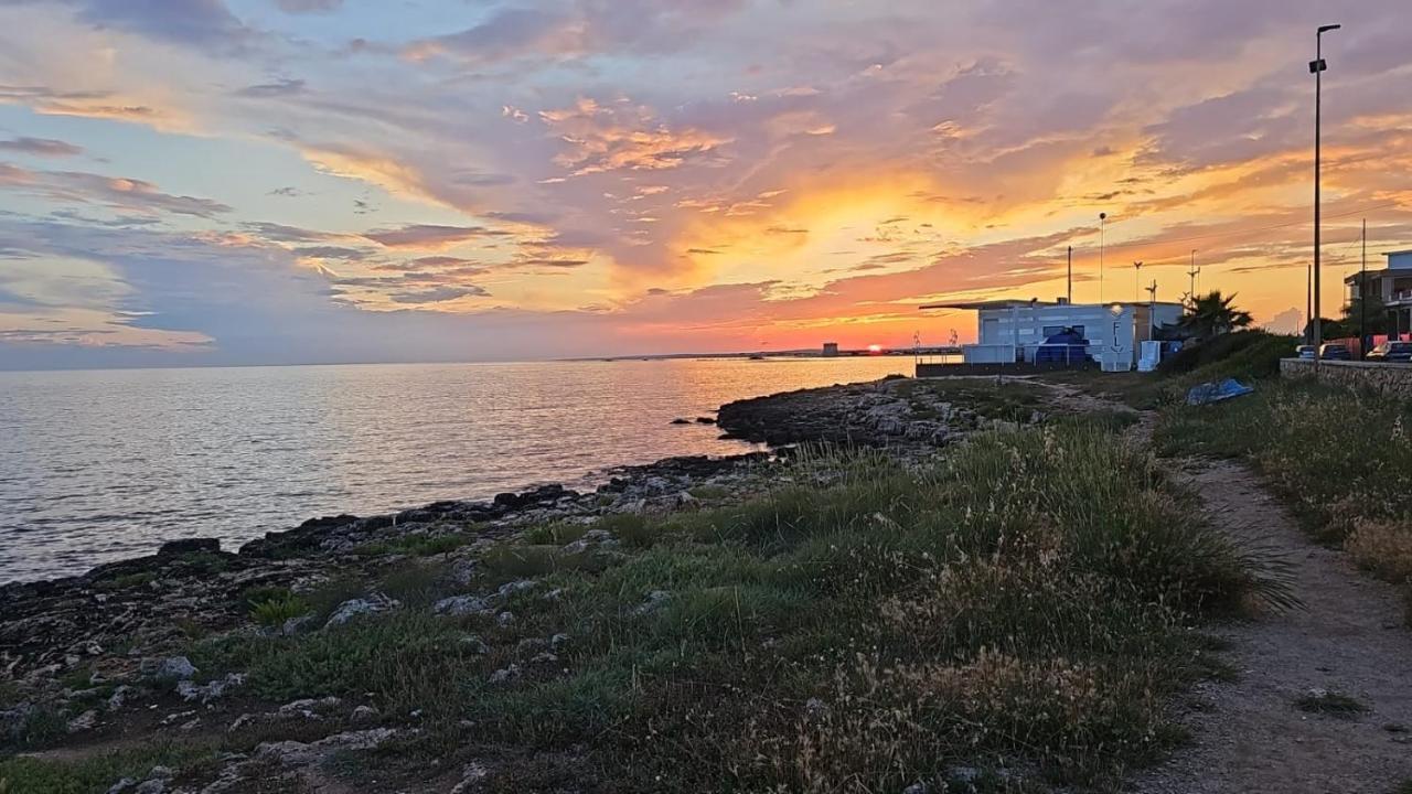 Giu Al Mar - Apartment Porto Cesareo Exteriör bild